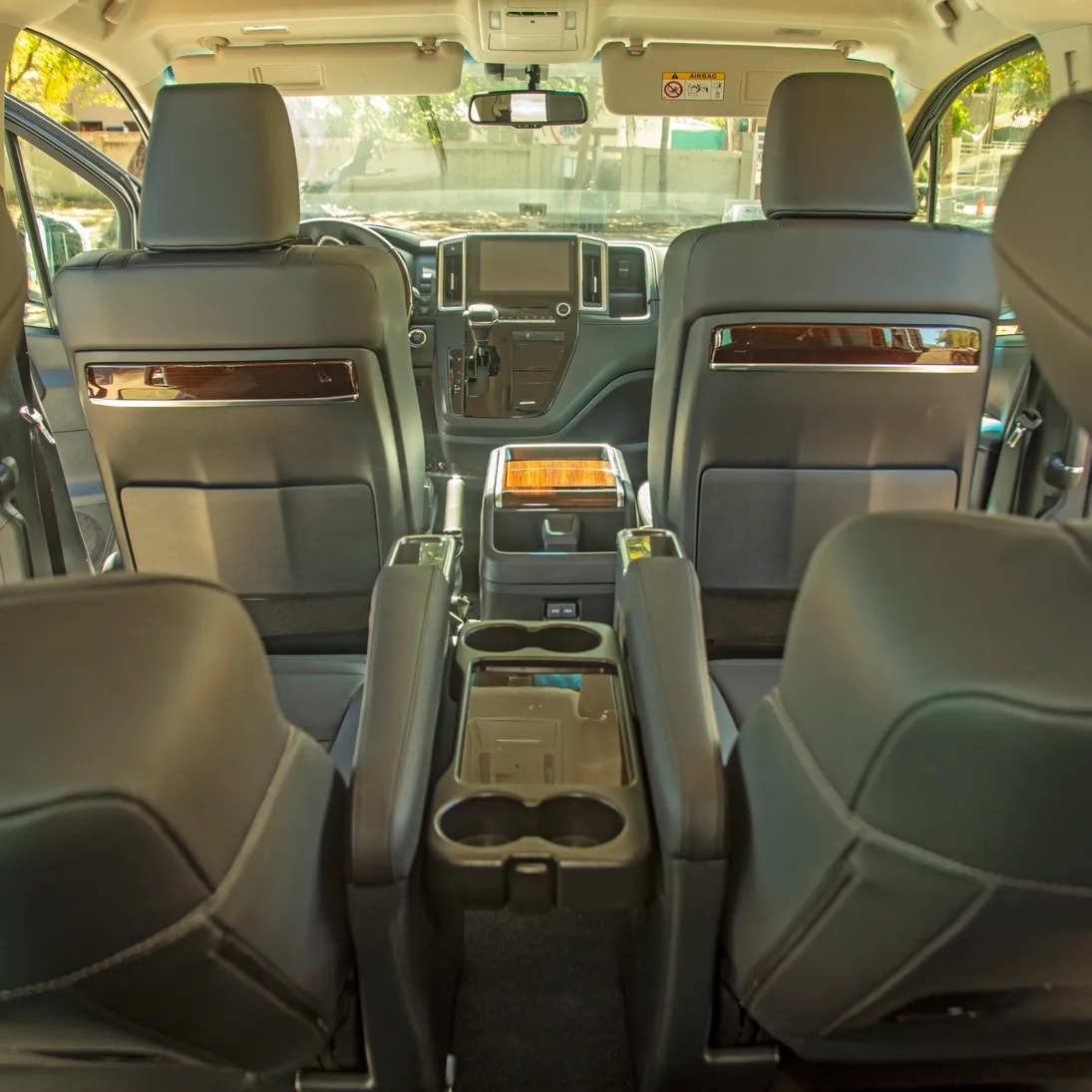 Luxury Travel Goes Clean: Emission-Free Distinction for Discerning ...